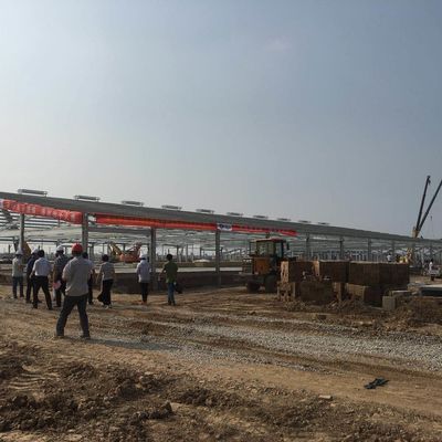 Q345B पूर्वनिर्मित औद्योगिक इस्पात भवन