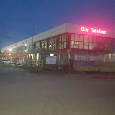 अनुकूलित इस्पात संरचना प्रदर्शनी हॉल नमी के सबूत धातु गोदाम भवन