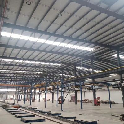 पूर्वनिर्मित औद्योगिक इस्पात संरचना कारखाना गोदाम के लिए पूर्व-इंजीनियरिंग निर्माण परियोजना