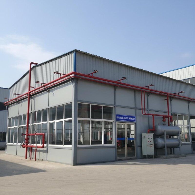 कठोर औद्योगिक सुरक्षा मानकों को पूरा करने के लिए डिज़ाइन की गई वैकल्पिक अग्नि सुरक्षा प्रणाली सहित अग्निरोधी इस्पात कार्यशाला